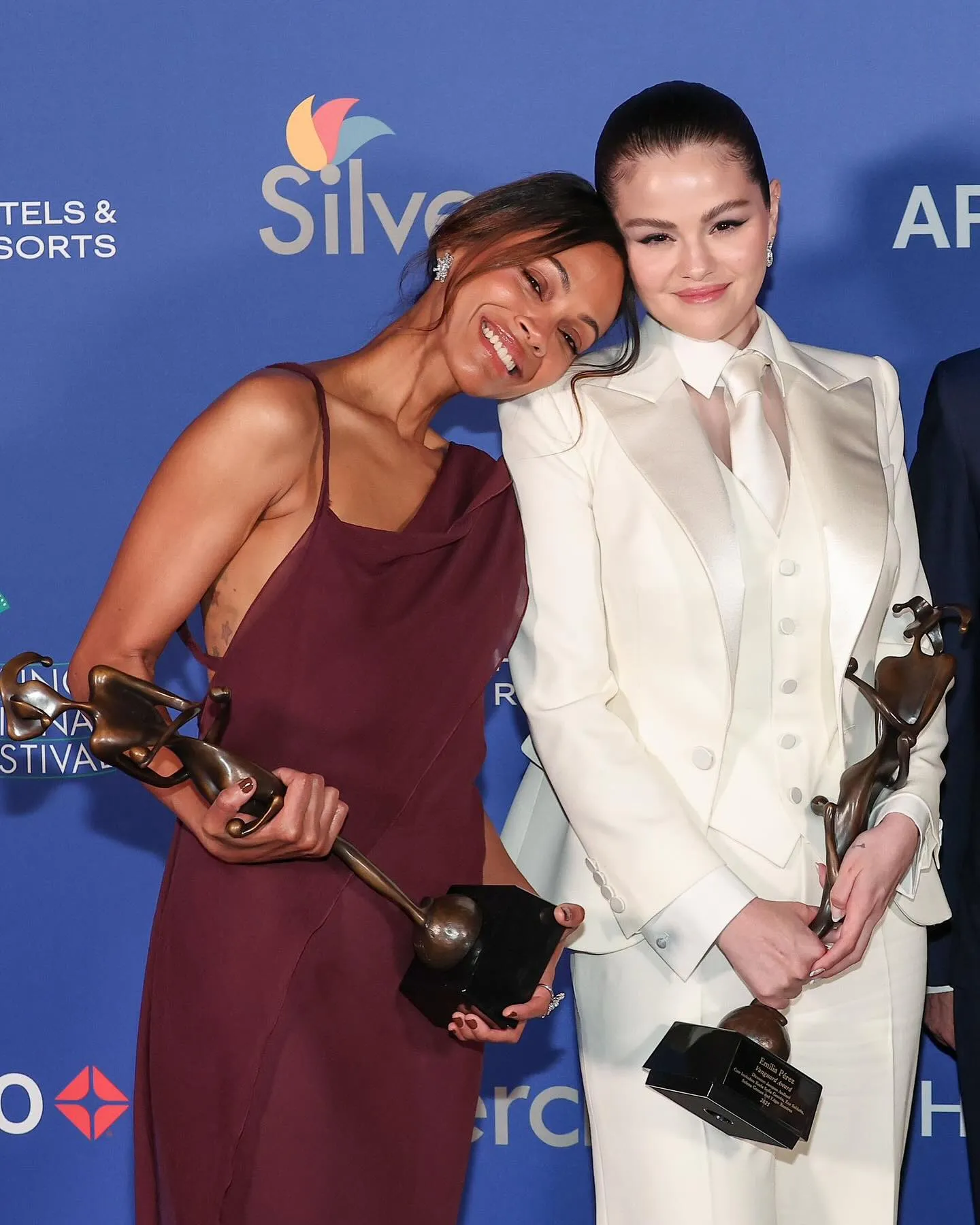 χρυσες σφαιρες