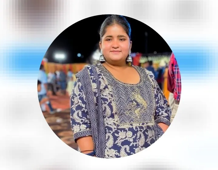 Φωτογραφία της Γιαστίκα Ατσαράγια, της 17χρονης πρωταθλήτριας του powerlifting από την Ινδία