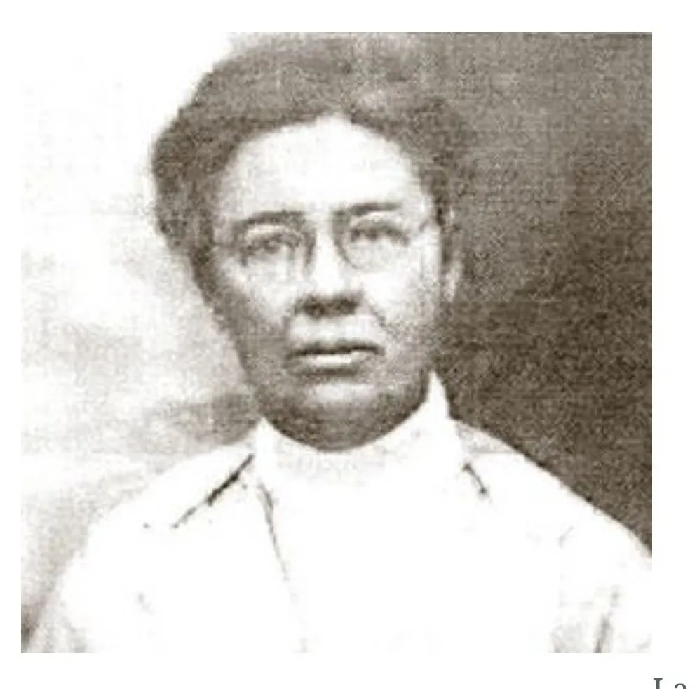 προσωπογραφία της June McCarroll