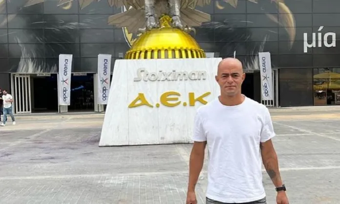 ΑΕΚ: Ο Ζούλιο Σέζαρ έκλεισε τα 44 του χρόνια με εορτασμό στην OPAP Arena! ΑΕΚ: Ο Ζούλιο Σέζαρ έκλεισε τα 44 του χρόνια με εορτασμό στην OPAP Arena!