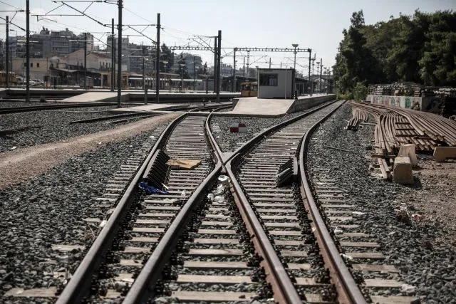 Βλάβη σε τρένο – αμαξοστοιχία 53: Ακινητοποιήθηκε ο συρμός στη σήραγγα