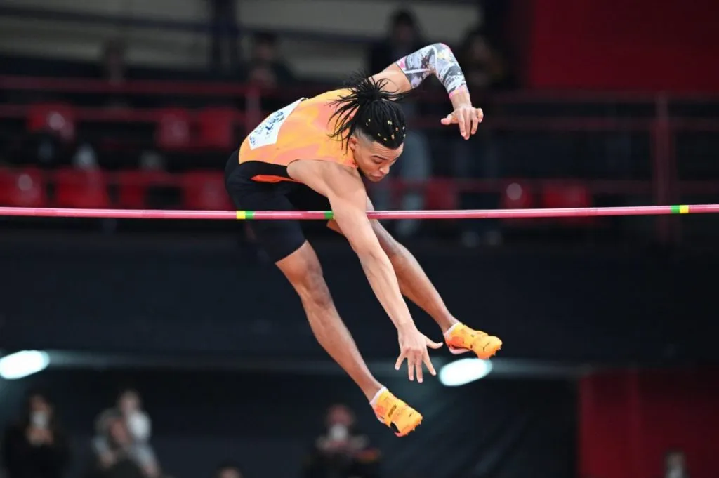 Εμμανουήλ Καραλής, Άλμα επί κοντώ