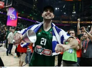 Κώστας Σλούκας